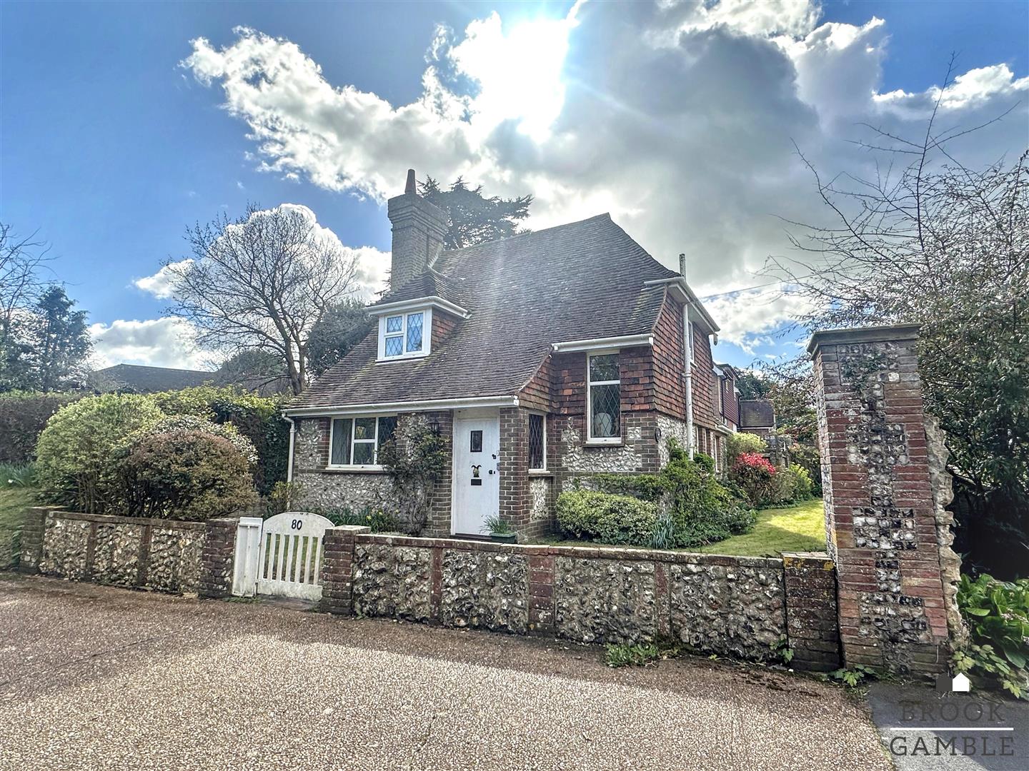 2 Bedroom House. Church Street in Eastbourne,  38